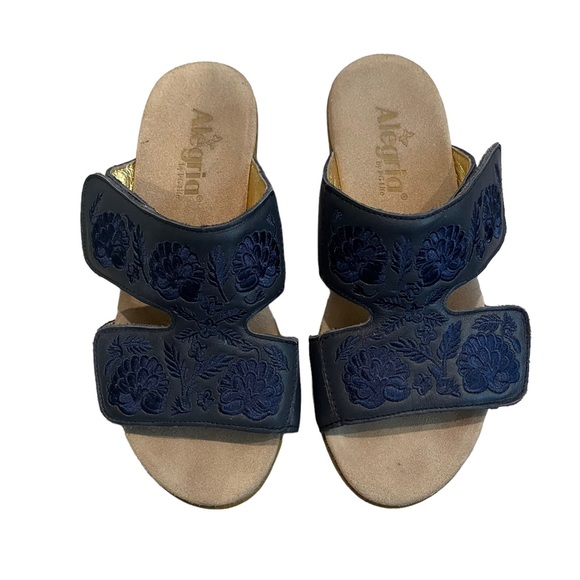 Alegria LIN-622N Blue Floral Embroidered Wedge Sandals, Sz 37 - Picture 6 of 15